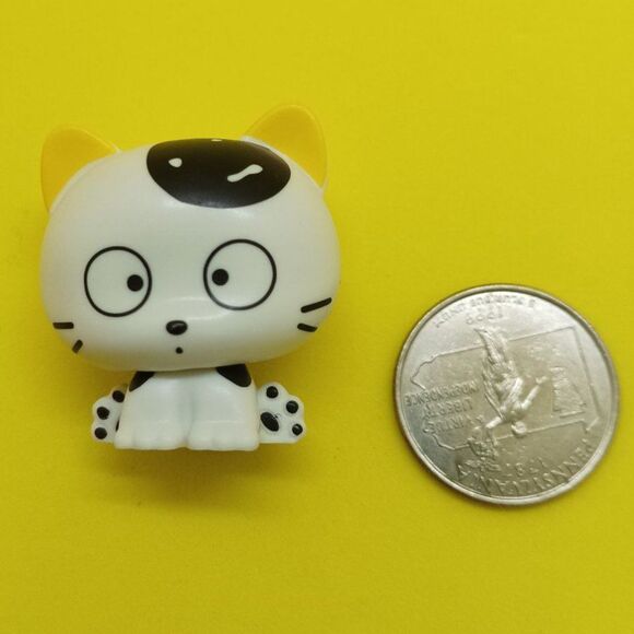 Tama and friends white cat Shaky head figurine - Picture 3 of 8